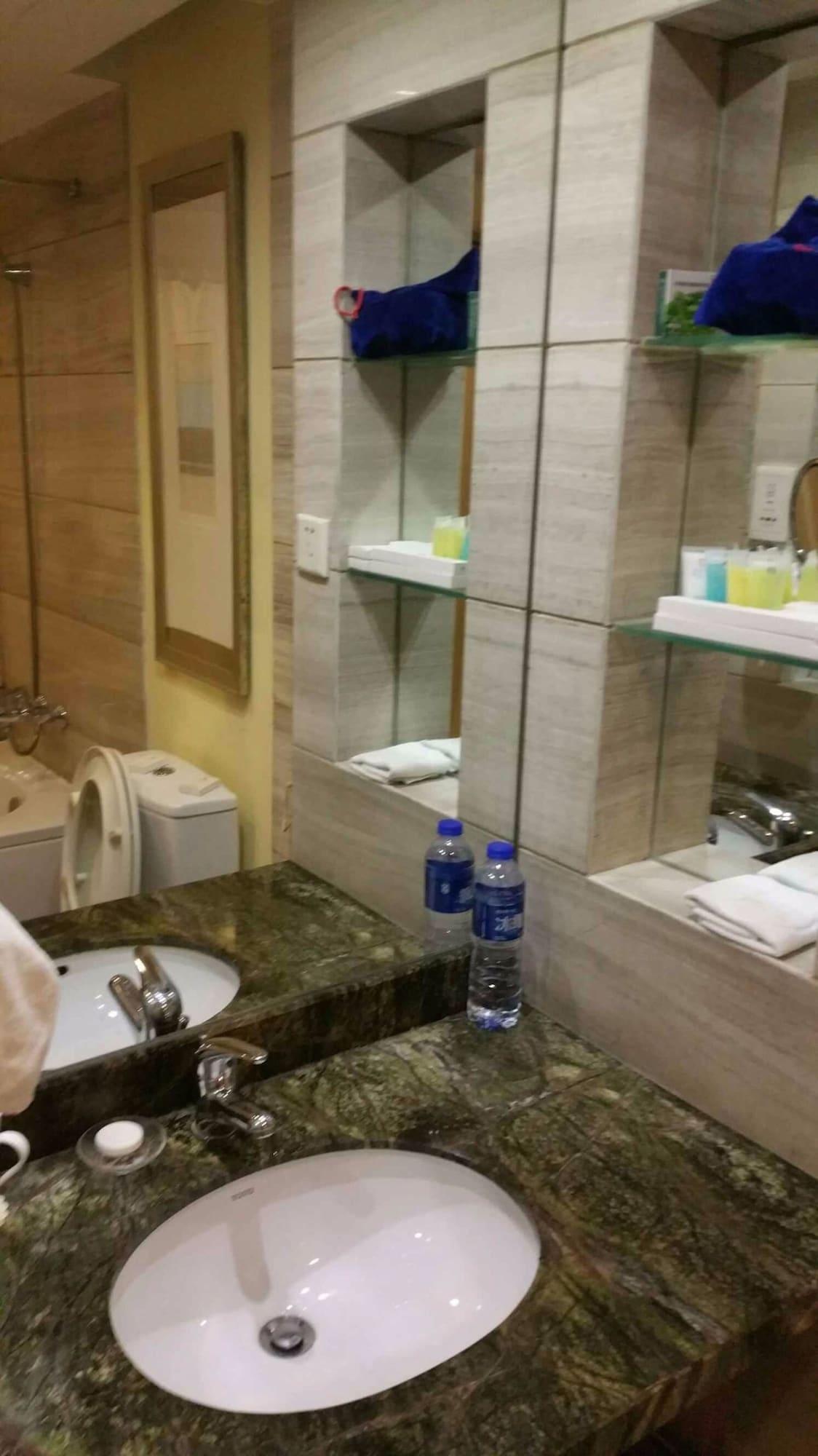 Jianguo Hotel Xi'An Сиан Екстериор снимка