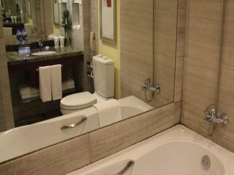 Jianguo Hotel Xi'An Сиан Екстериор снимка